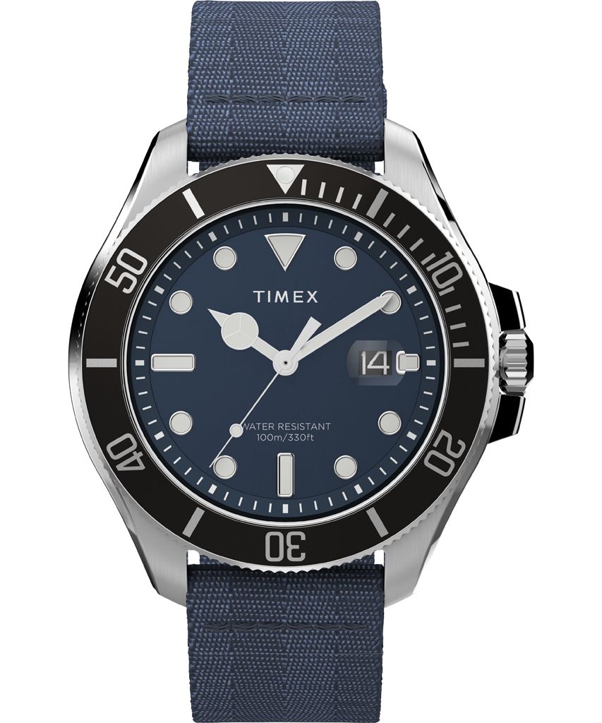 TIMEX Harborside Coast lifestyle